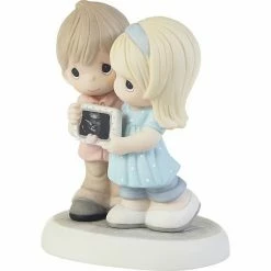 Precious Moments Love At First Sight Figurine Table Decor -Precious Moments shop unnamed file 494