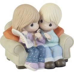 Precious Moments Love Is The Answer Figurine Table Decor -Precious Moments shop unnamed file 559